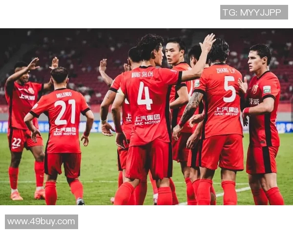 山东泰山挑战上海海港全力争胜，焦点对决点燃中超新赛季激情