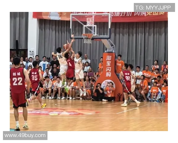 篮球点燃青春激情谱写团队合作与拼搏精神的壮丽篇章